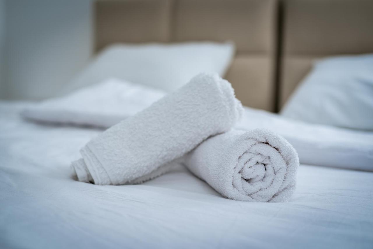 Prenociste Adria Aparthotel Vranje Exteriör bild