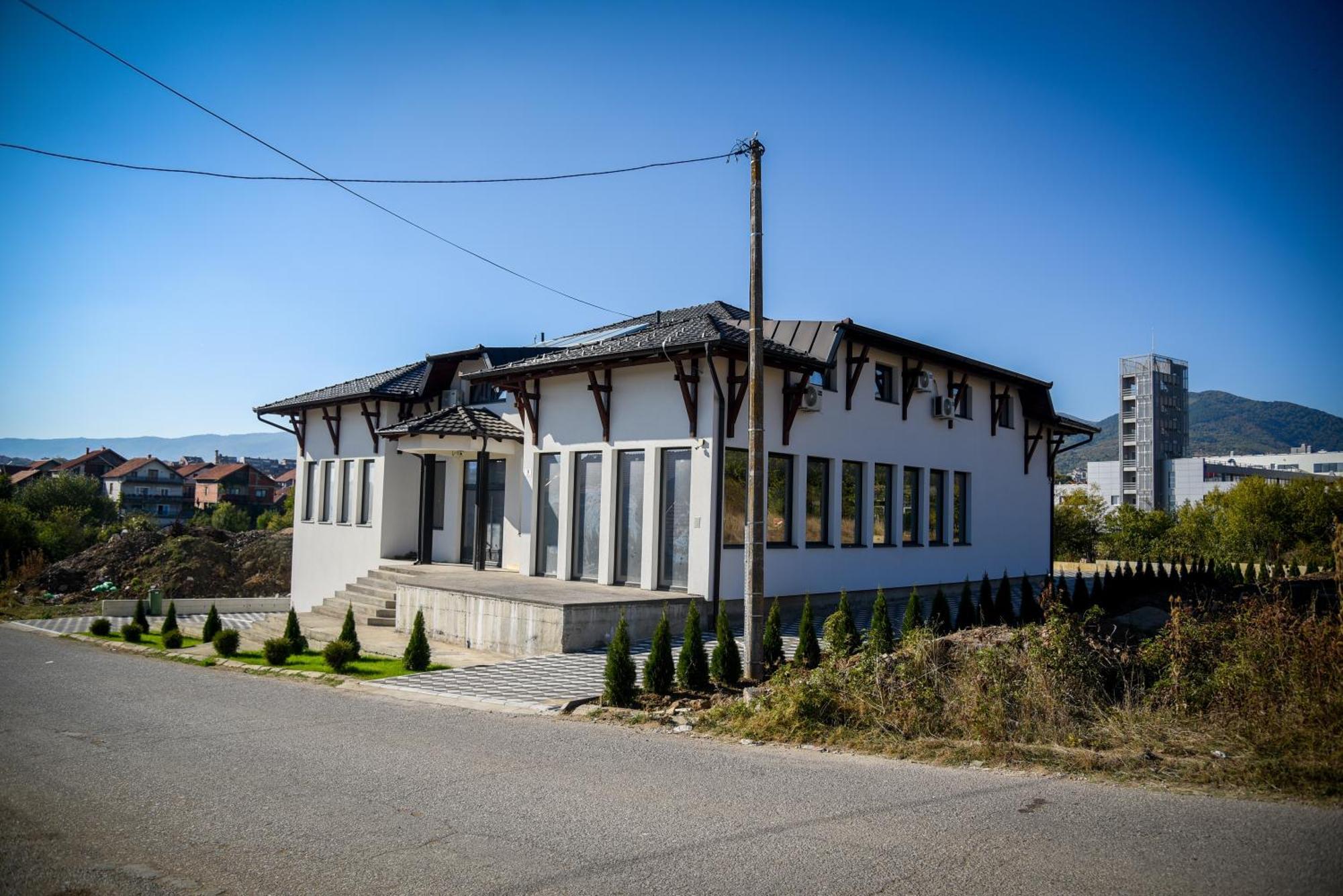 Prenociste Adria Aparthotel Vranje Exteriör bild